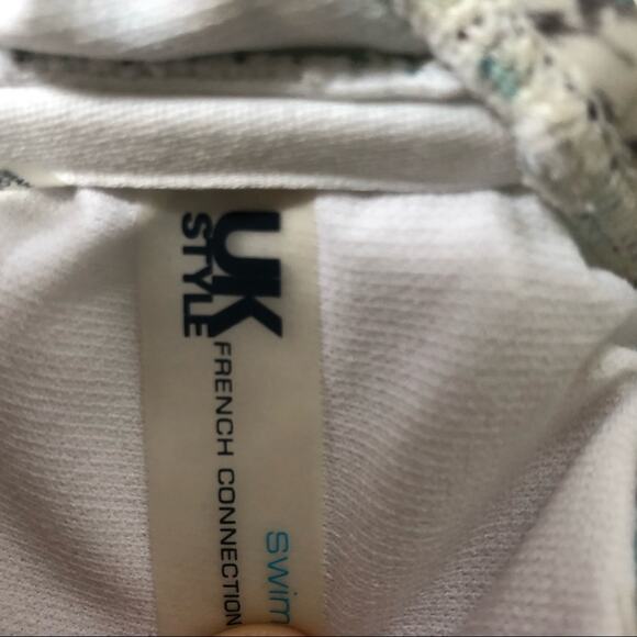 French Connection Knotted Bandeau Bikini Top Strapless Soft Cup White Blue M - Picture 9 of 10